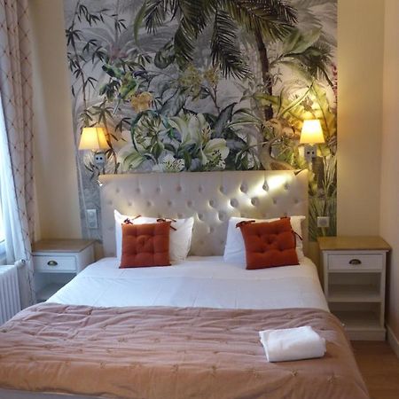 Logis Hotel Louise De Savoie 布鲁瓦 外观 照片