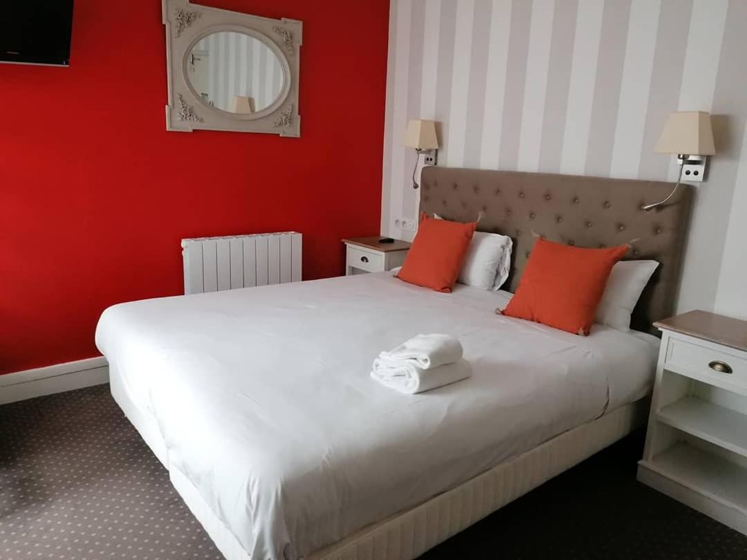 Logis Hotel Louise De Savoie 布鲁瓦 外观 照片