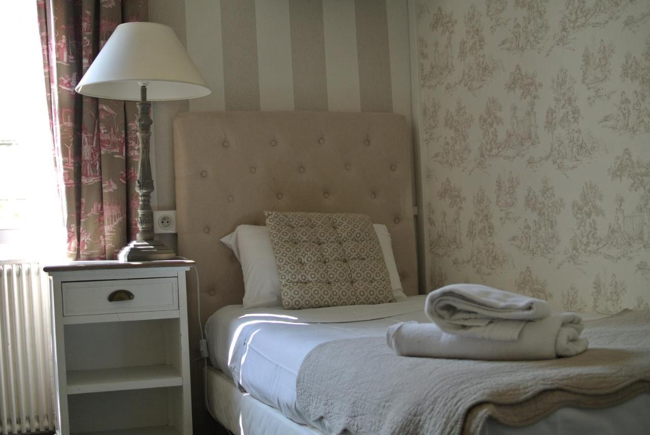 Logis Hotel Louise De Savoie 布鲁瓦 外观 照片