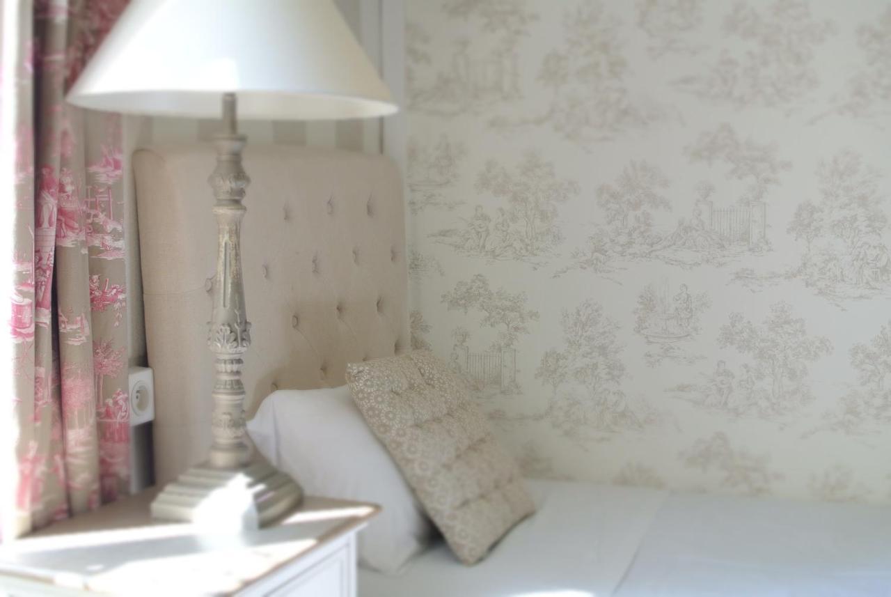 Logis Hotel Louise De Savoie 布鲁瓦 外观 照片