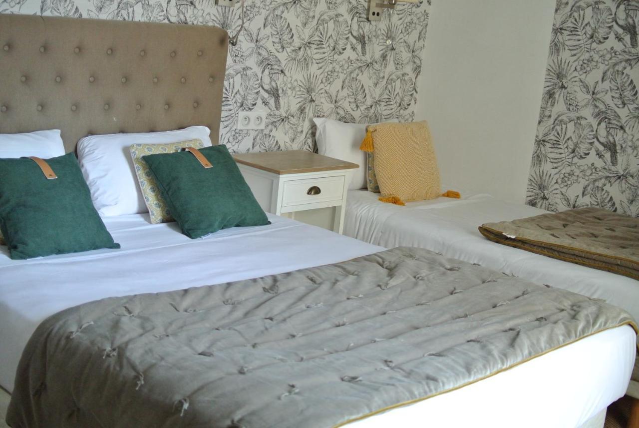 Logis Hotel Louise De Savoie 布鲁瓦 外观 照片