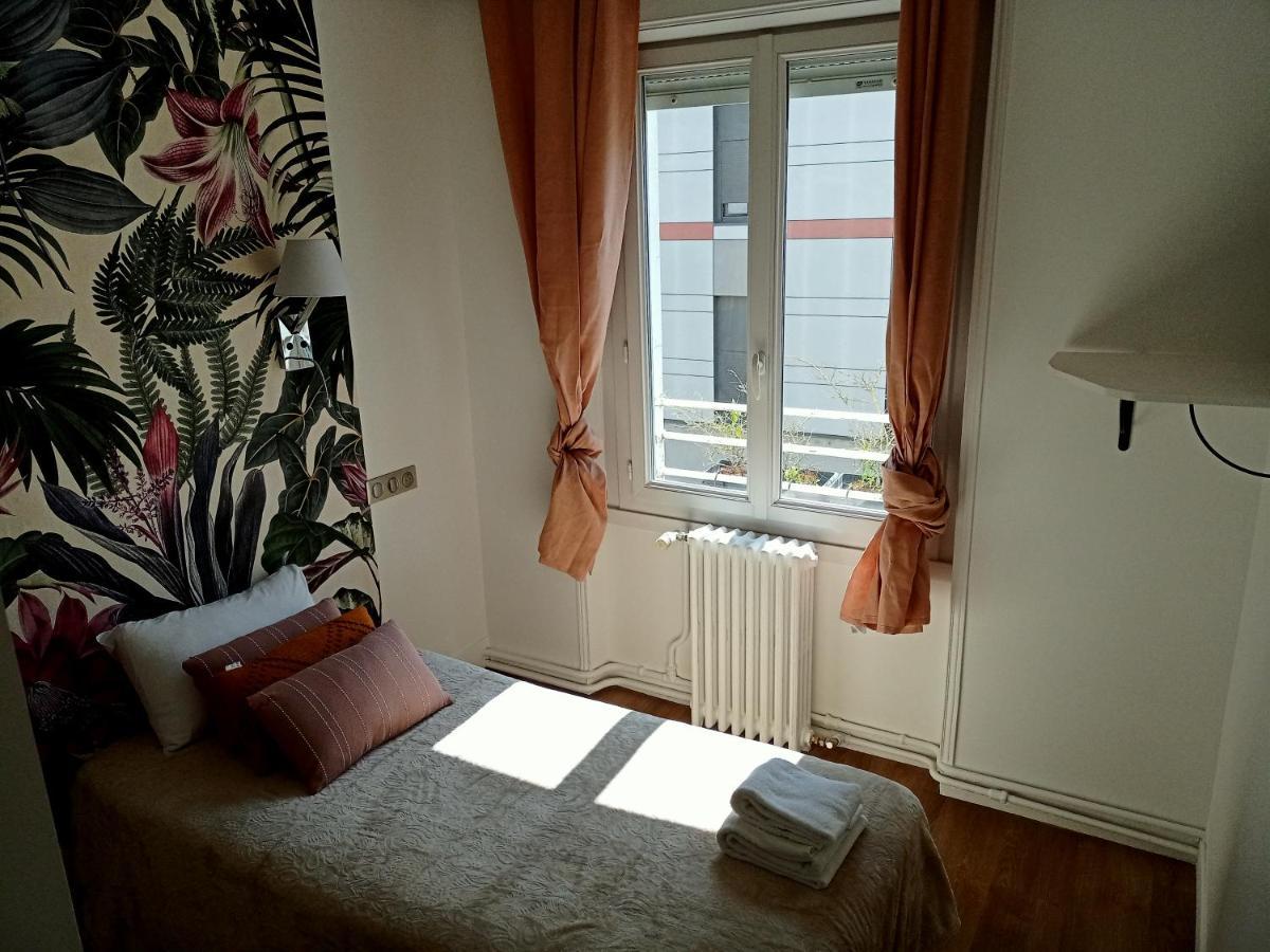 Logis Hotel Louise De Savoie 布鲁瓦 外观 照片