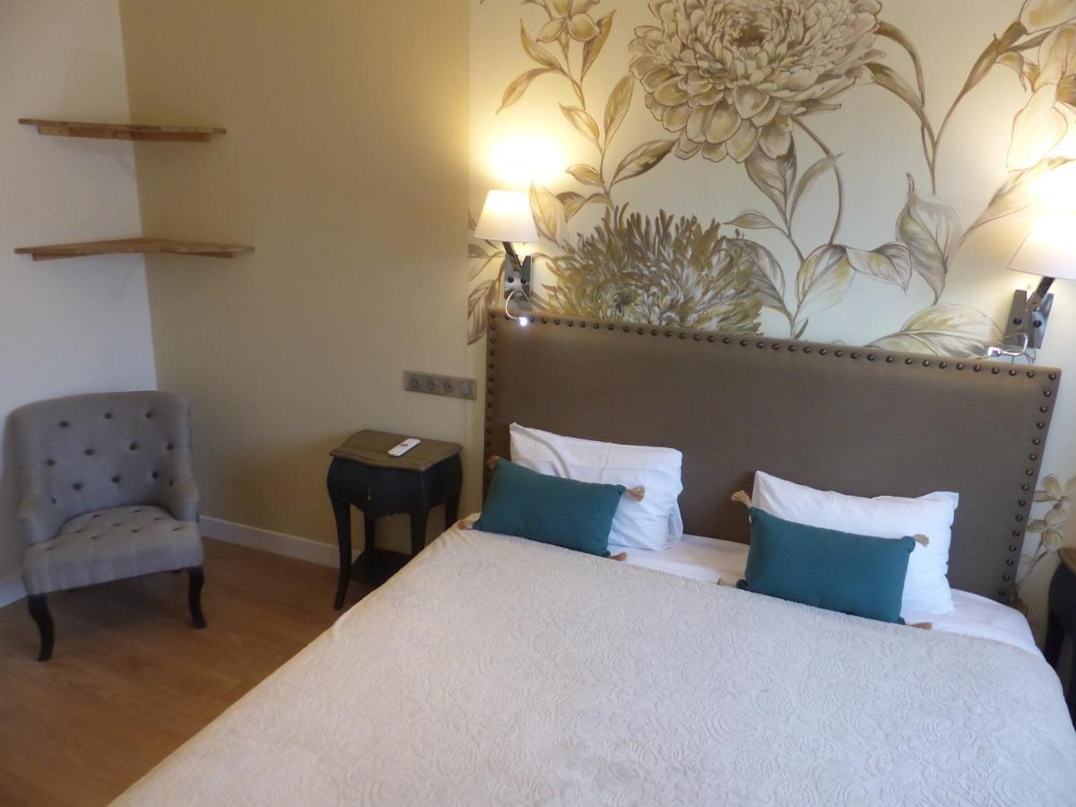 Logis Hotel Louise De Savoie 布鲁瓦 外观 照片