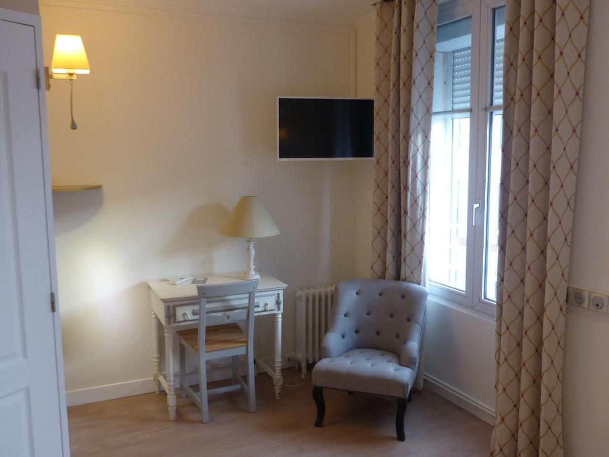 Logis Hotel Louise De Savoie 布鲁瓦 外观 照片