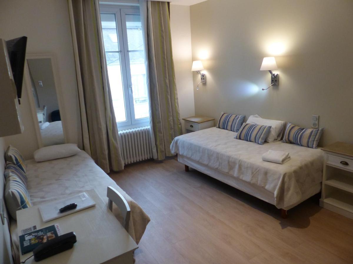 Logis Hotel Louise De Savoie 布鲁瓦 外观 照片